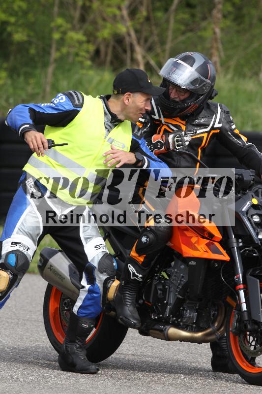 Archiv-2025/10 23.04.2025 Cornu Master School ADR/rot-rouge/48